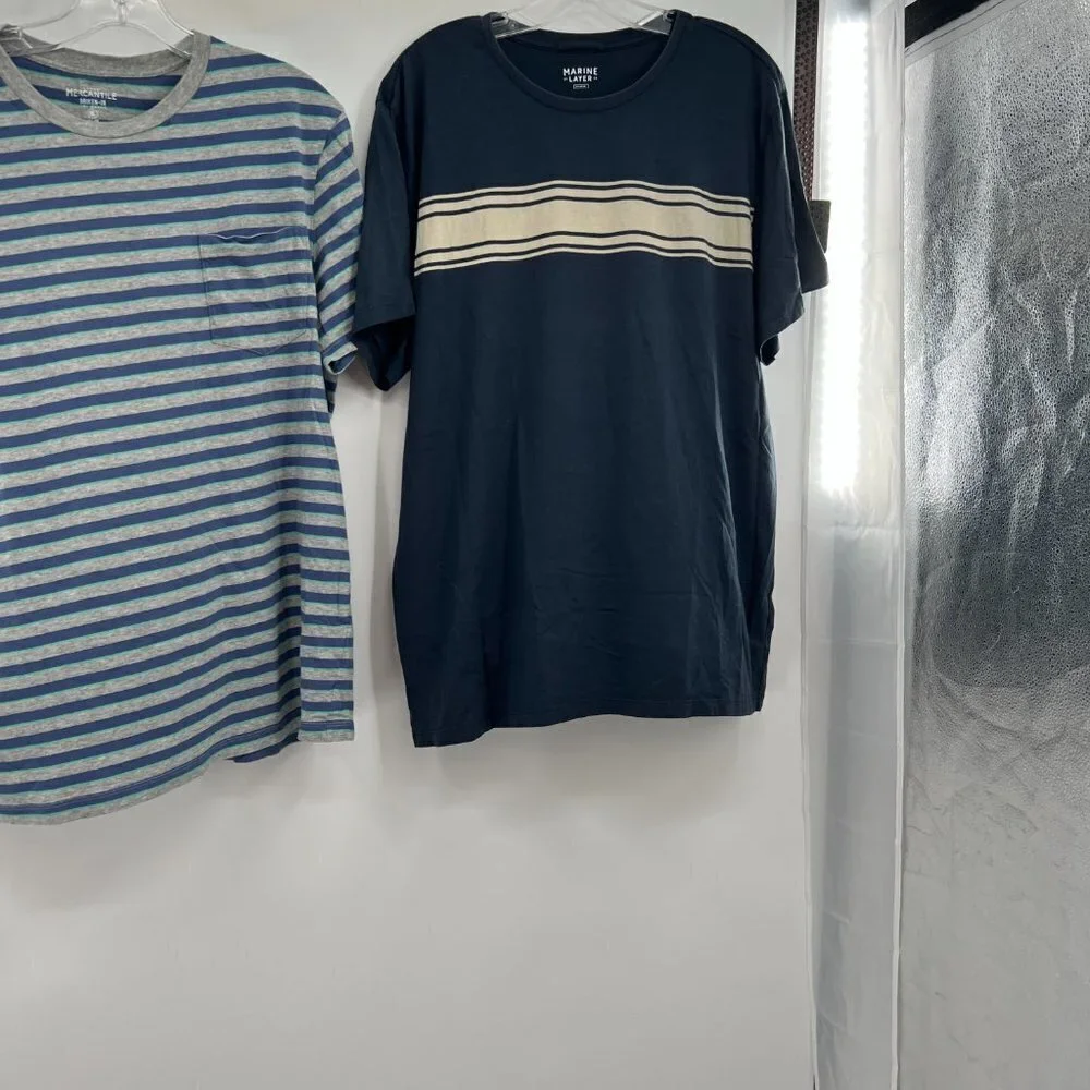 2 Men's tee's size XL